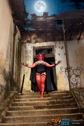 Demon Girl com Natasha Biffe